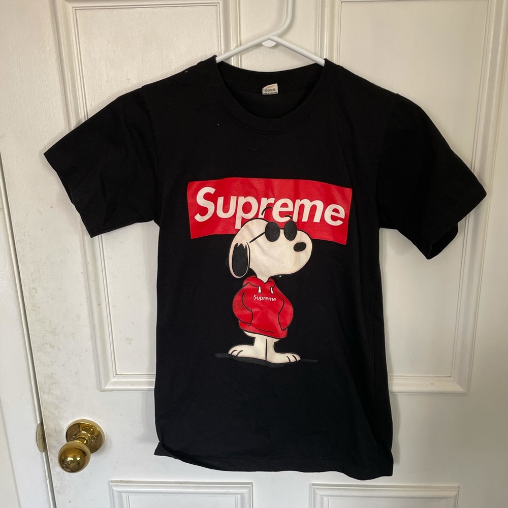Snoopy Supreme tee